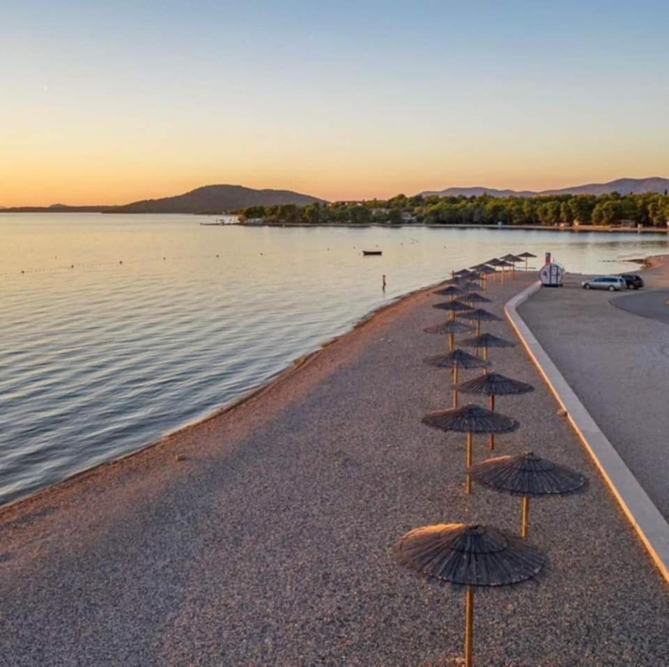 Authentic Camping Dalmatia Pirovac Esterno foto