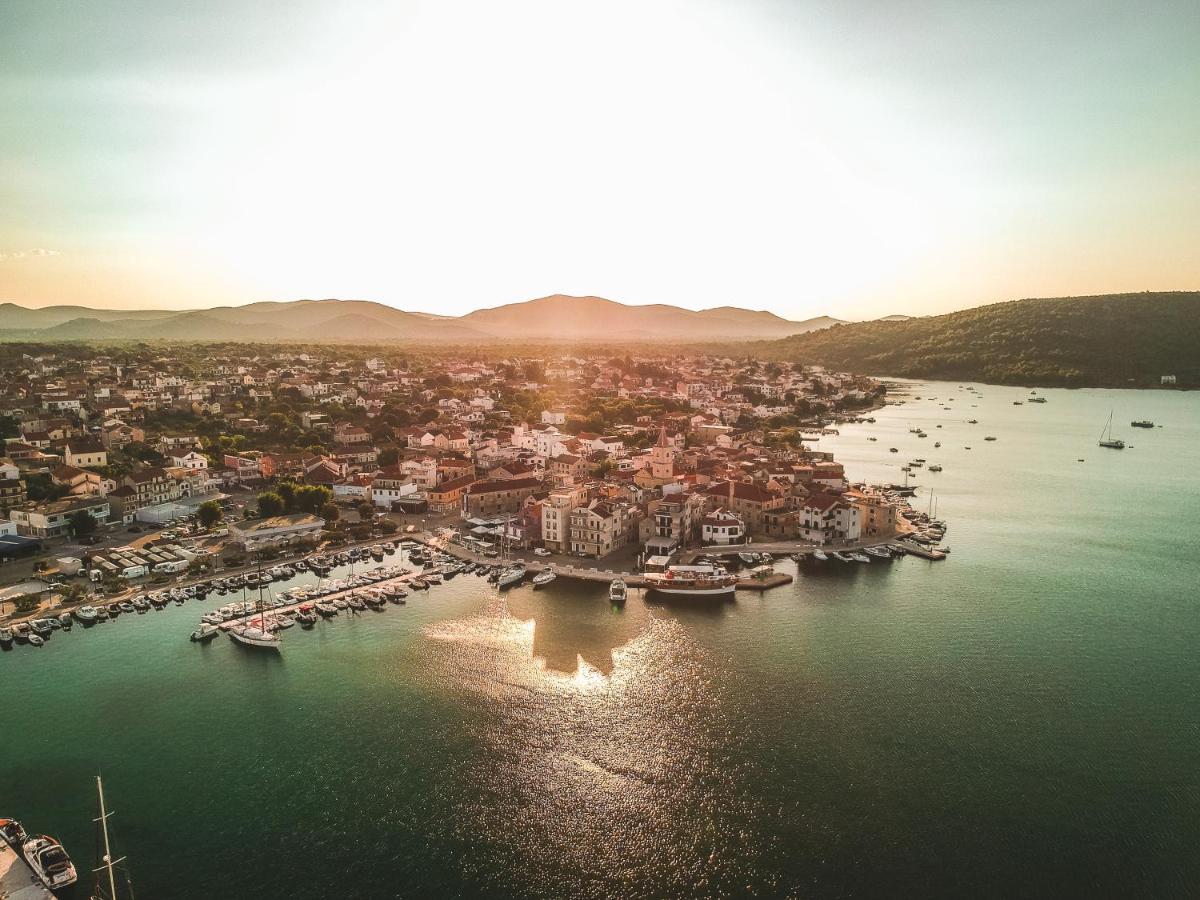 Authentic Camping Dalmatia Pirovac Esterno foto